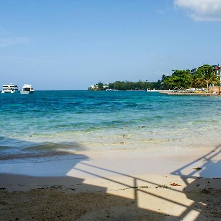 Ocean Palms Hotel Ocho Rios Exterior photo